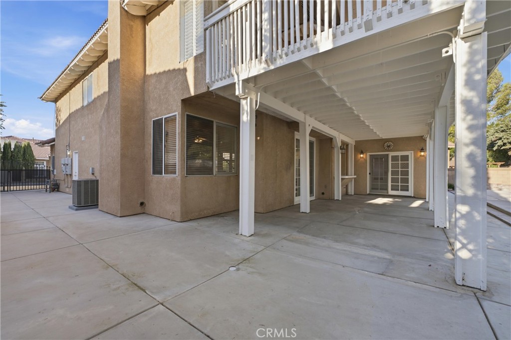 main property photo 41
