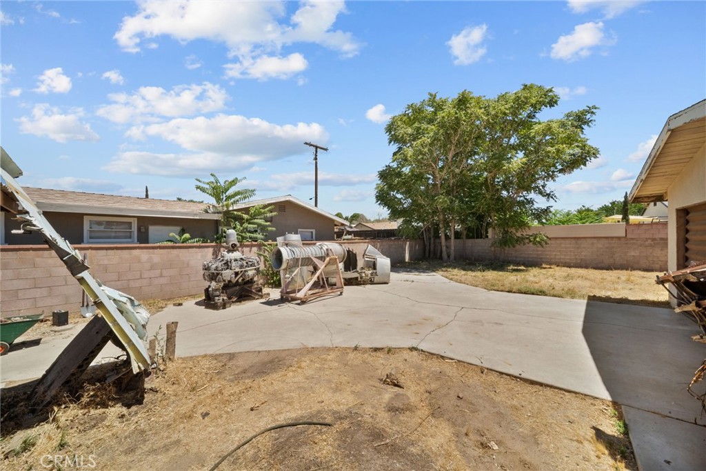 main property photo 16