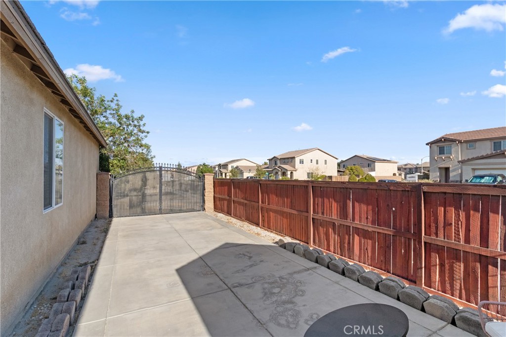 main property photo 30