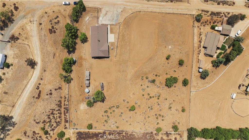 main property photo 45