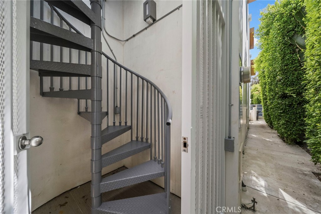 main property photo 65