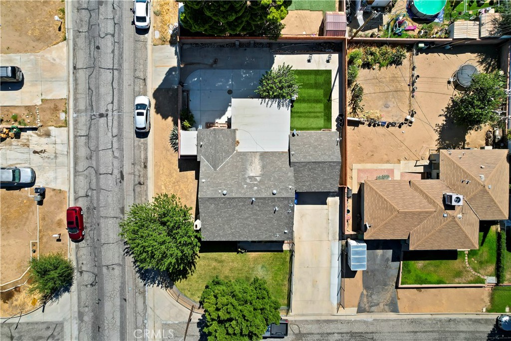 main property photo 37