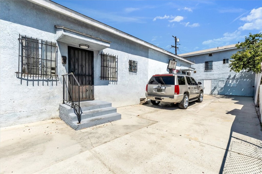 main property photo 8