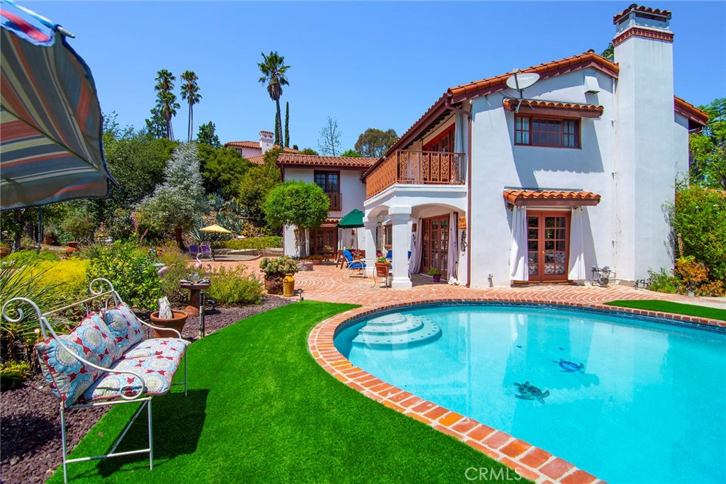 main property photo 18