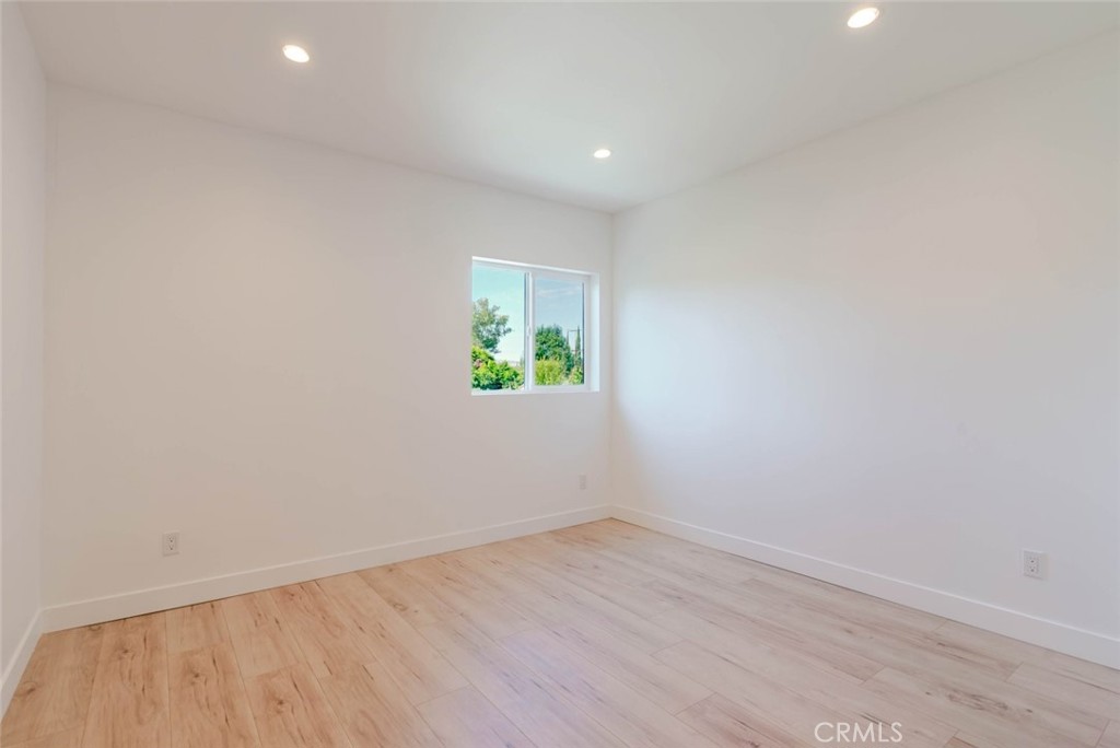main property photo 66