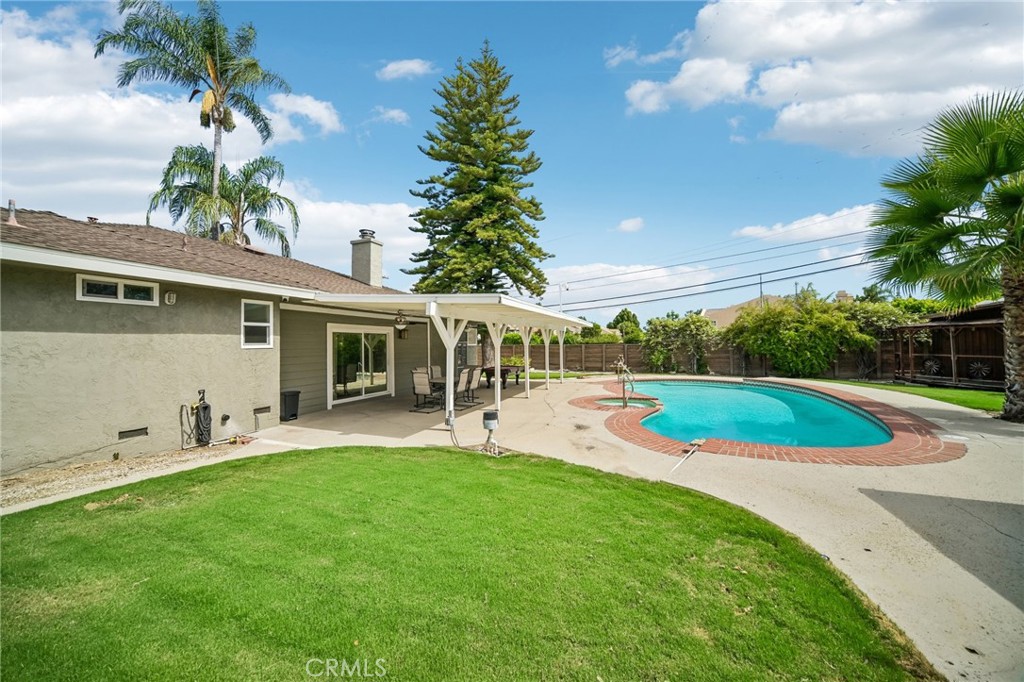 main property photo 50