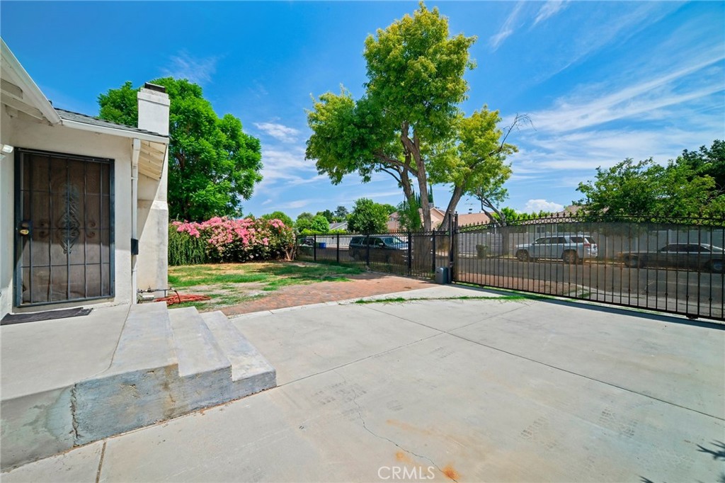 main property photo 42