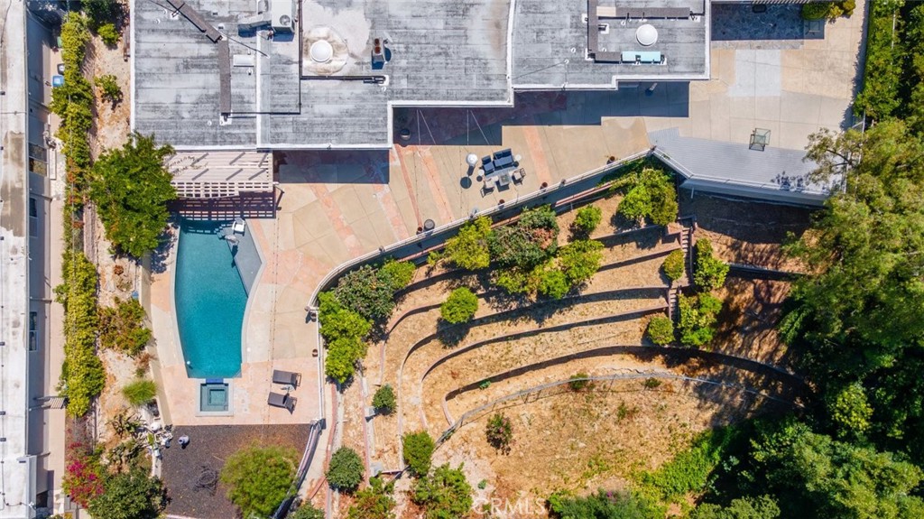 main property photo 66