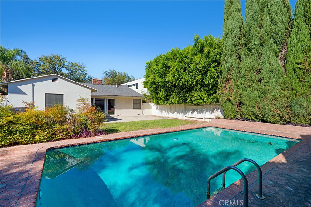 main property photo 26