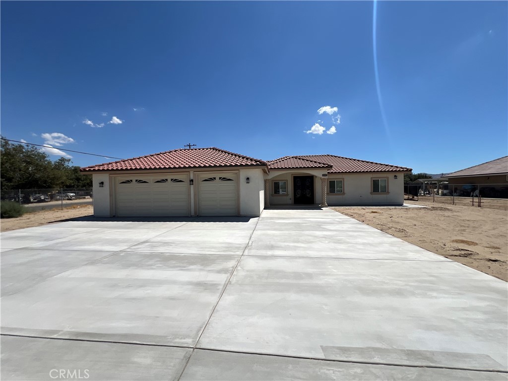 main property photo 5