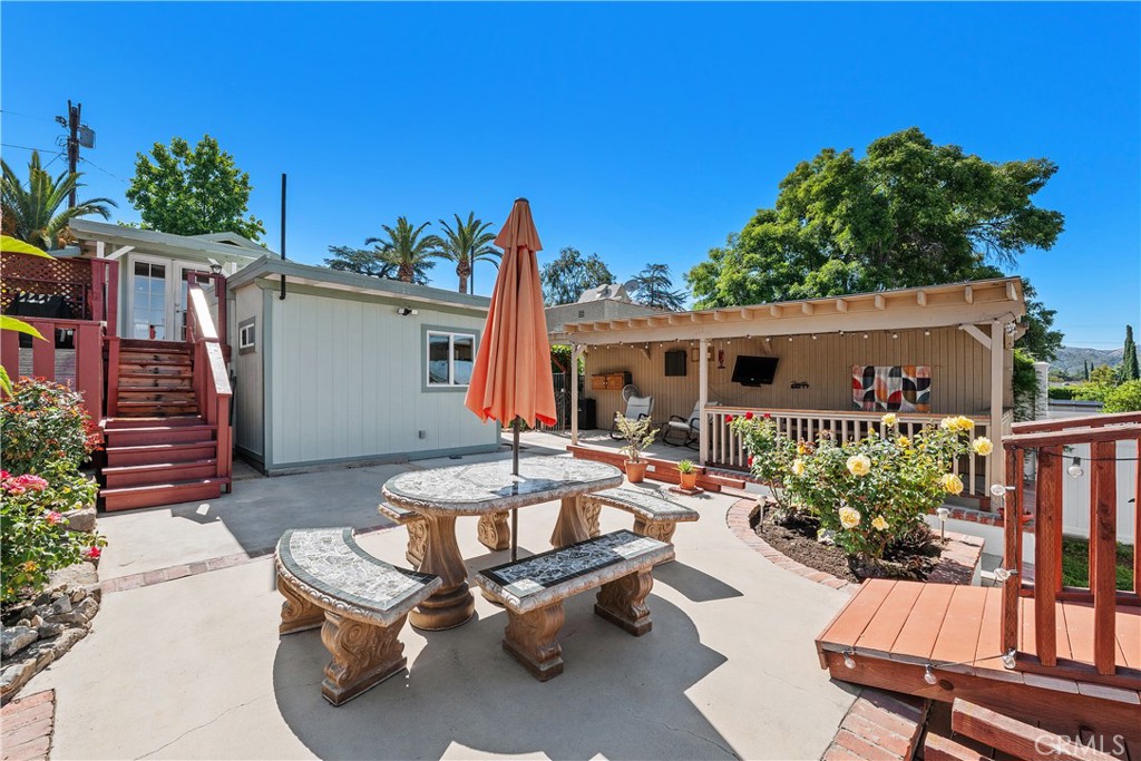 main property photo 28