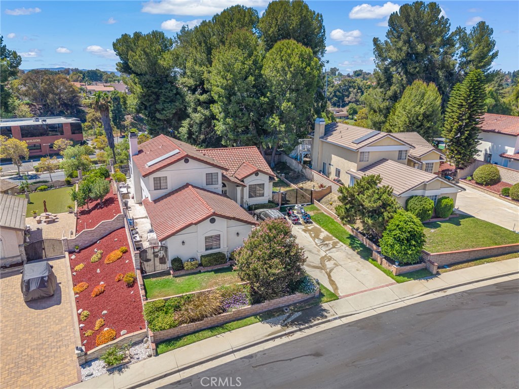 main property photo 32