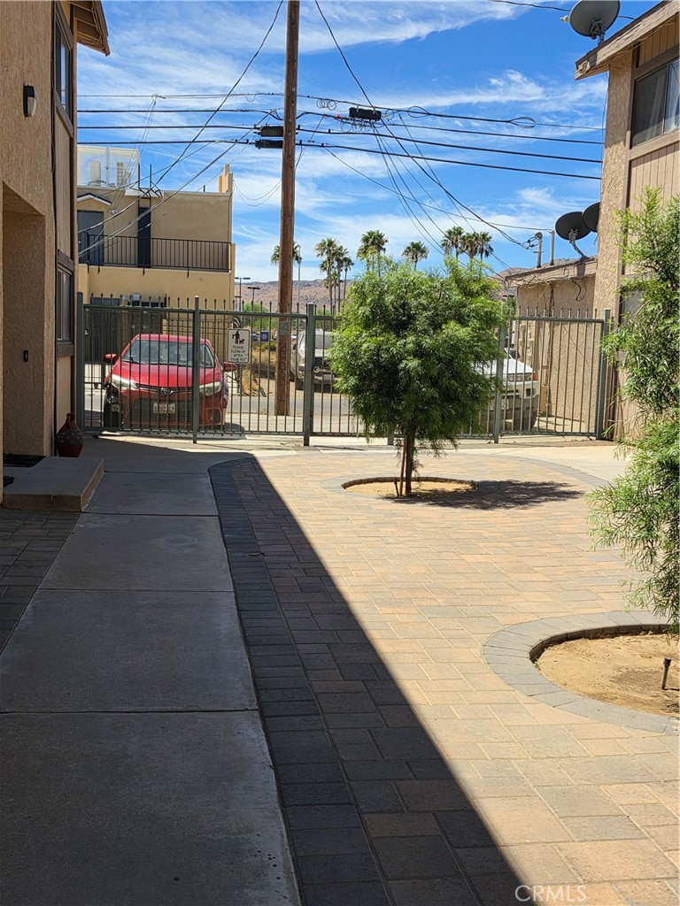main property photo 16