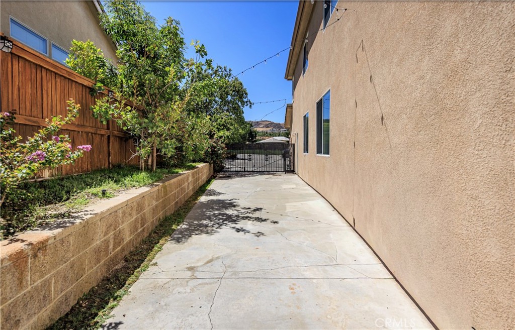 main property photo 59