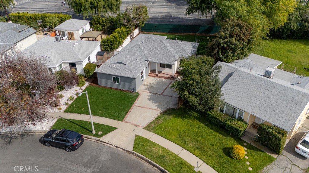 main property photo 24