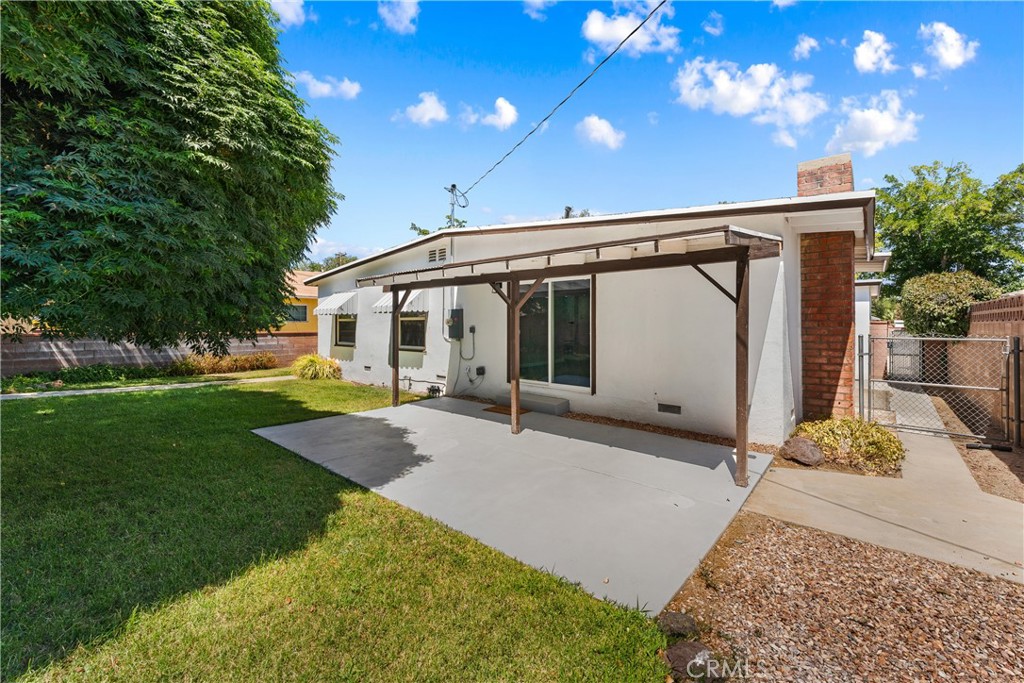 main property photo 30