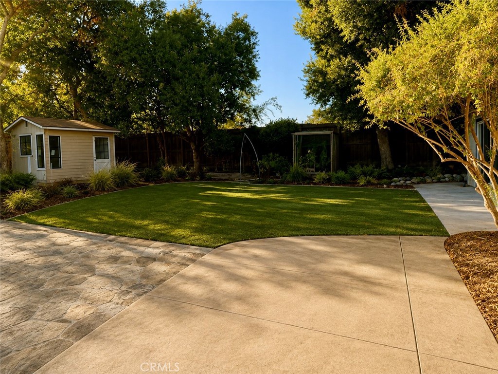 main property photo 25