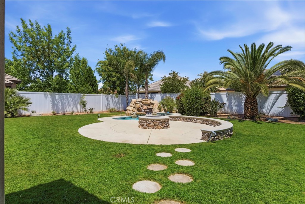 main property photo 14