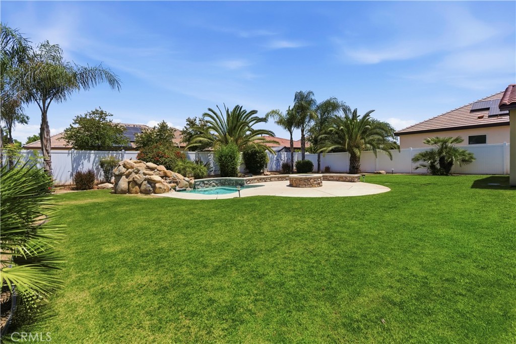 main property photo 8