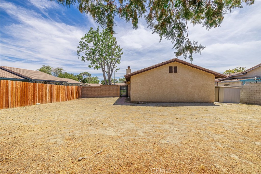 main property photo 25