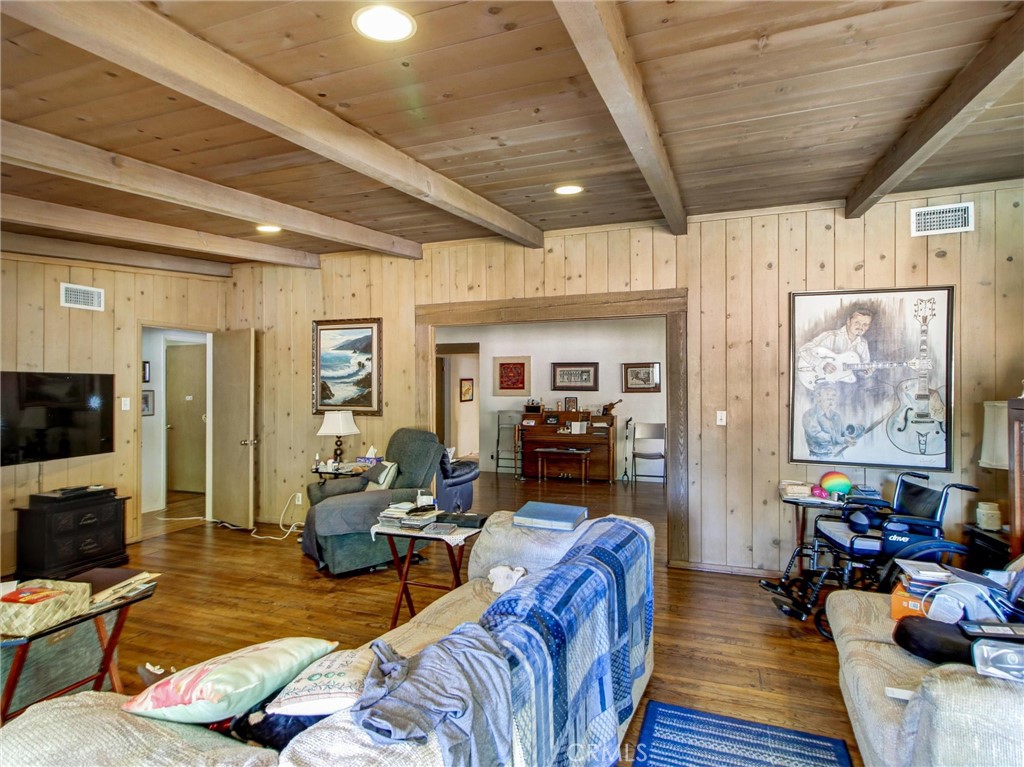 main property photo 25