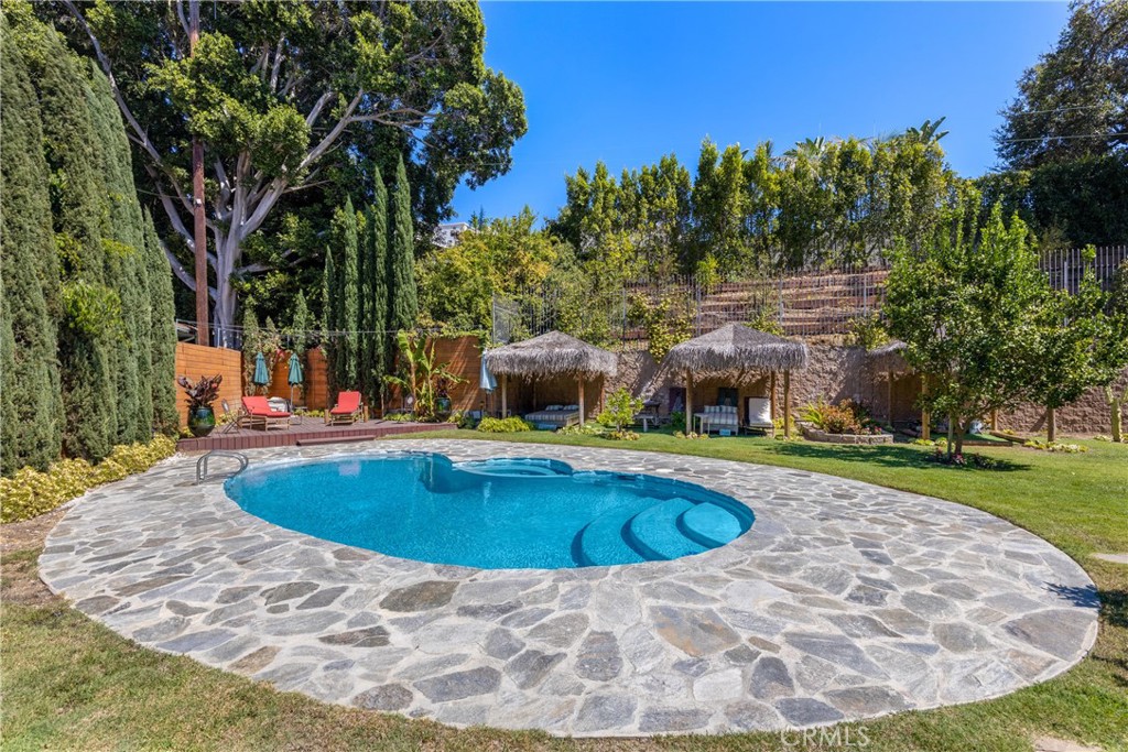 main property photo 24