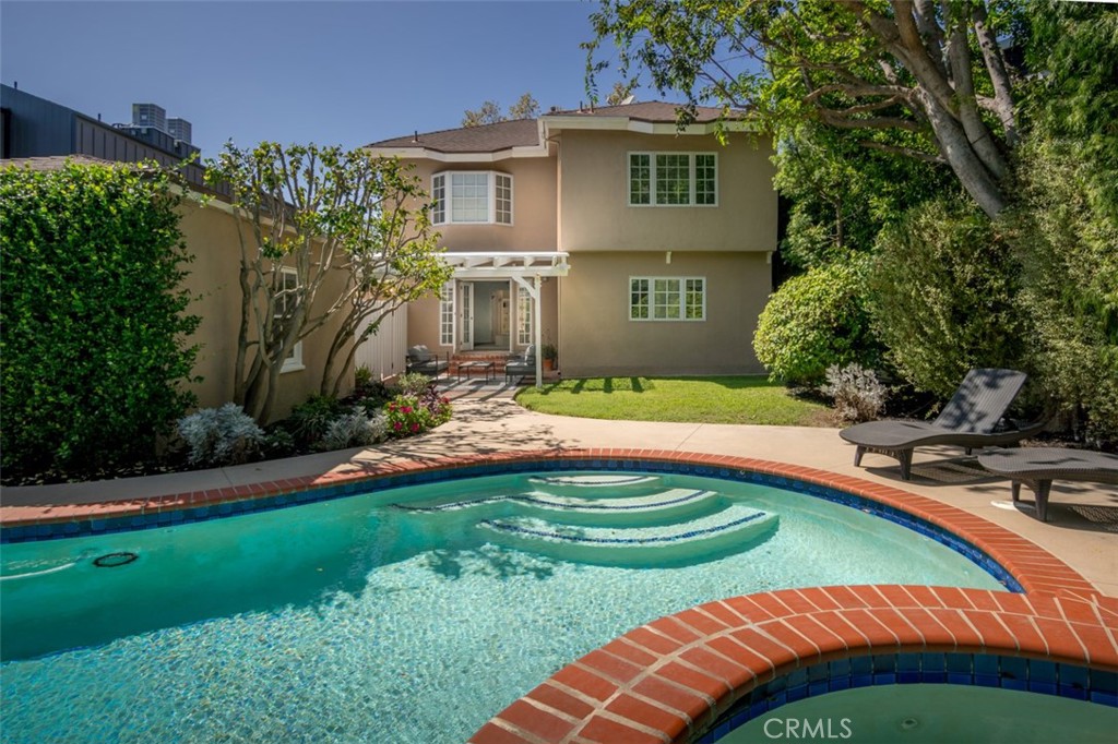main property photo 37