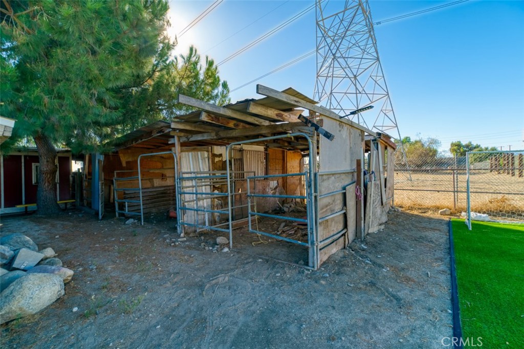 main property photo 19