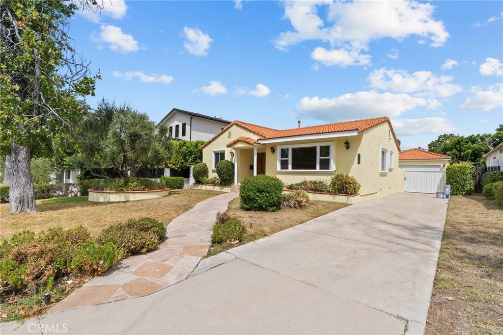 main property photo 59