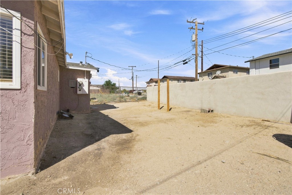 main property photo 18