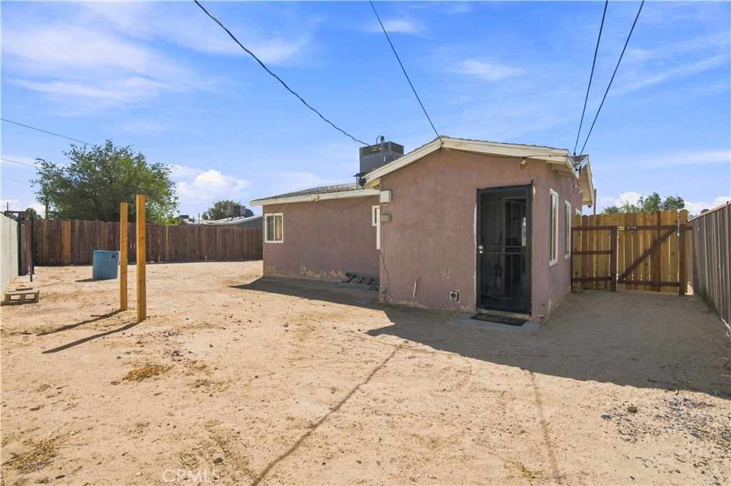 main property photo 19