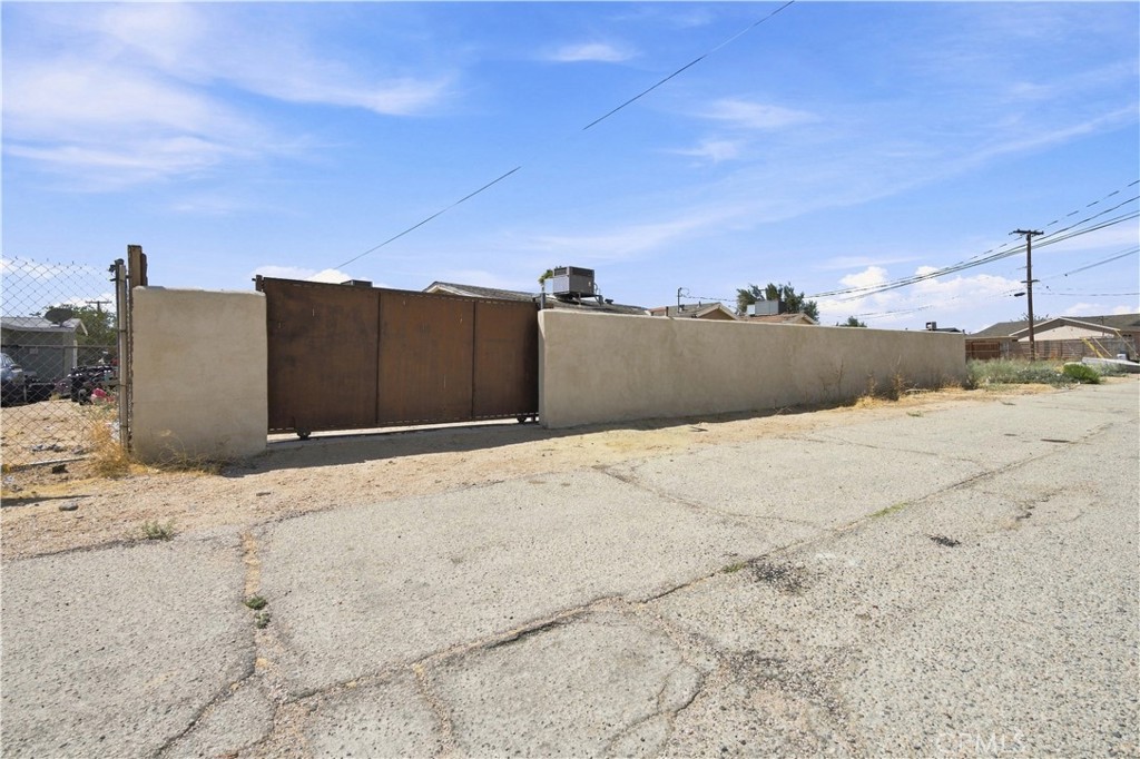 main property photo 20