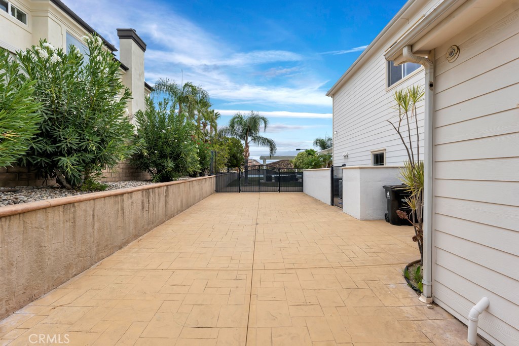 main property photo 64