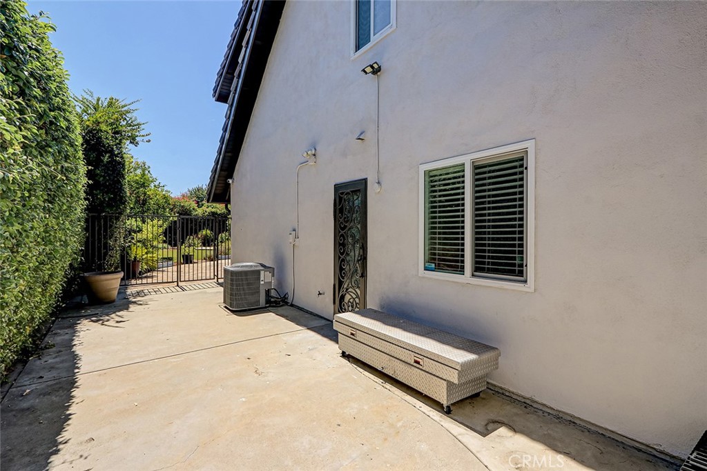 main property photo 74