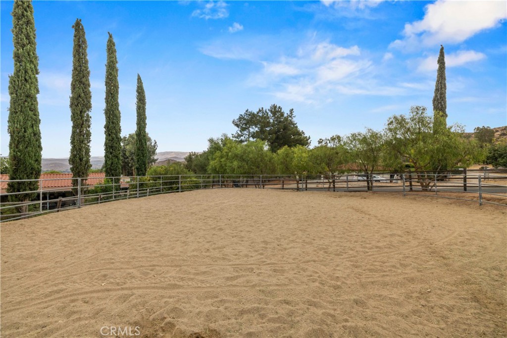 main property photo 50