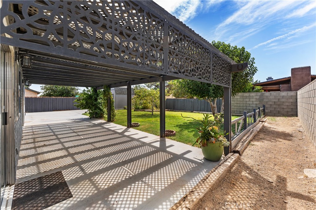 main property photo 25