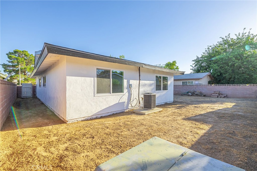 main property photo 28