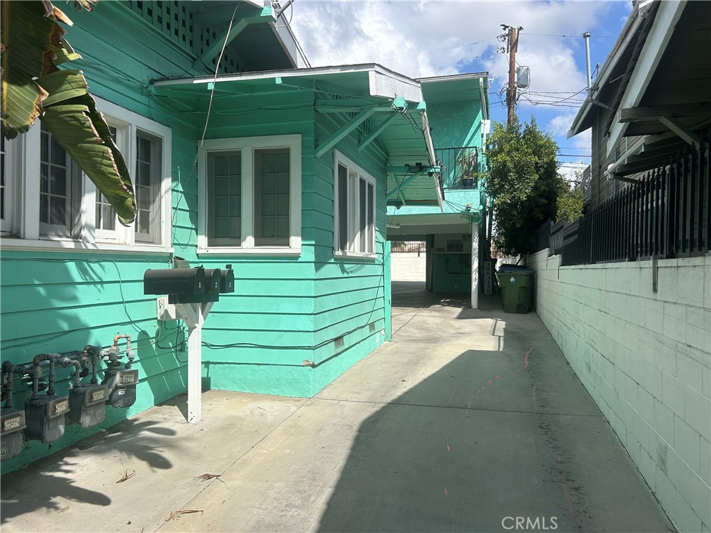 main property photo 28