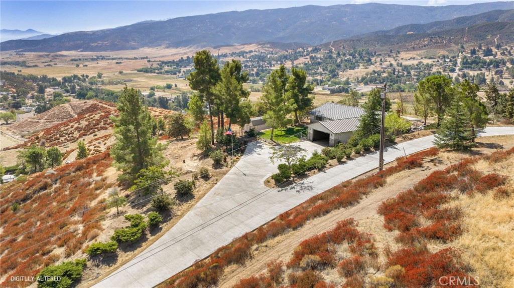 main property photo 45