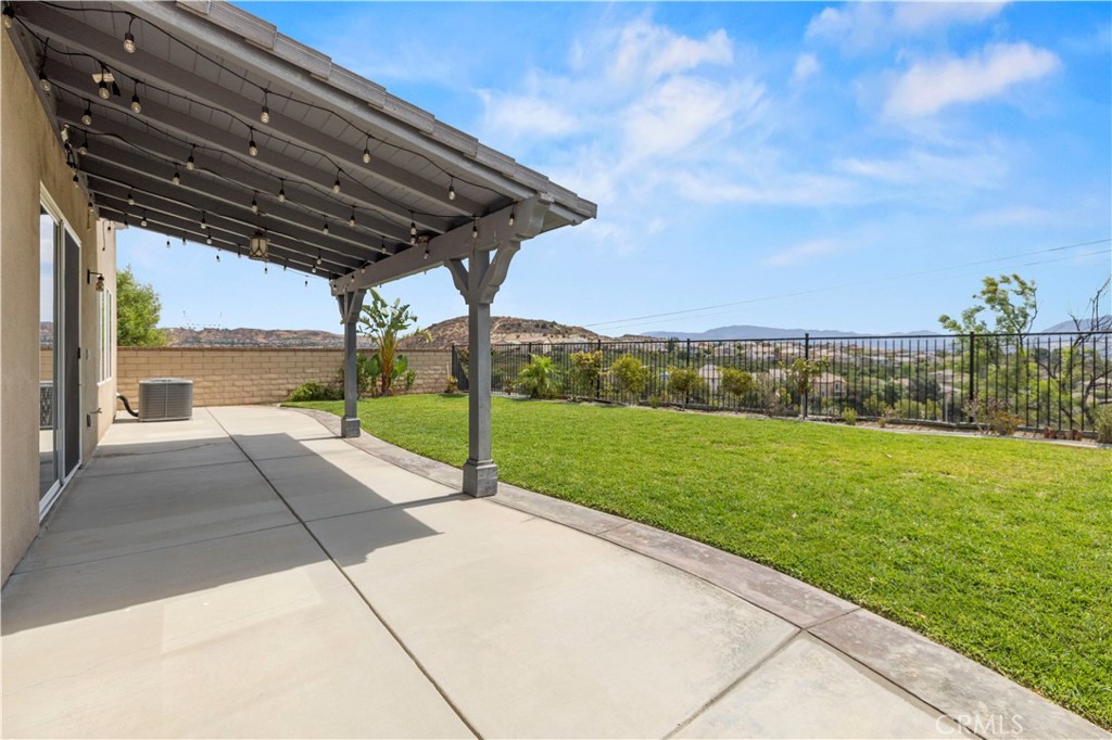 main property photo 10