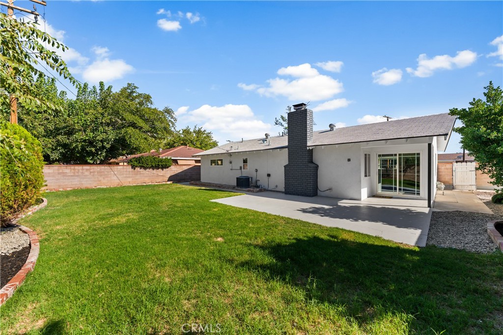 main property photo 28