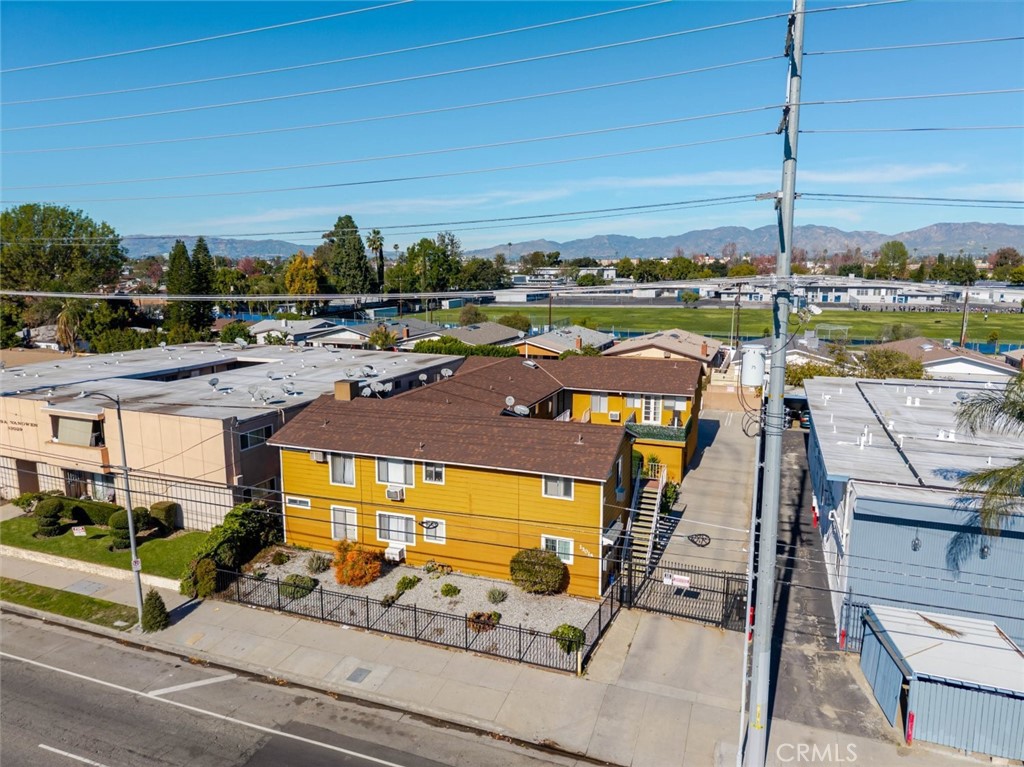main property photo 17