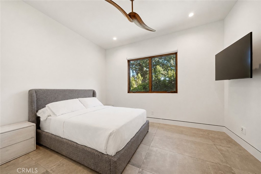 main property photo 65