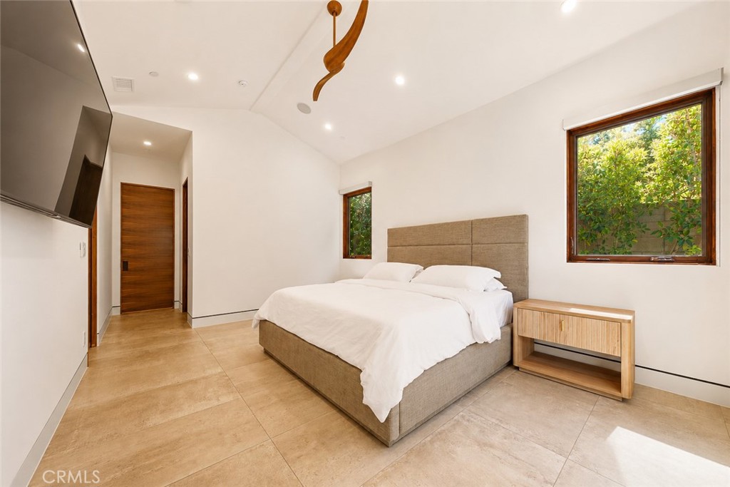 main property photo 66