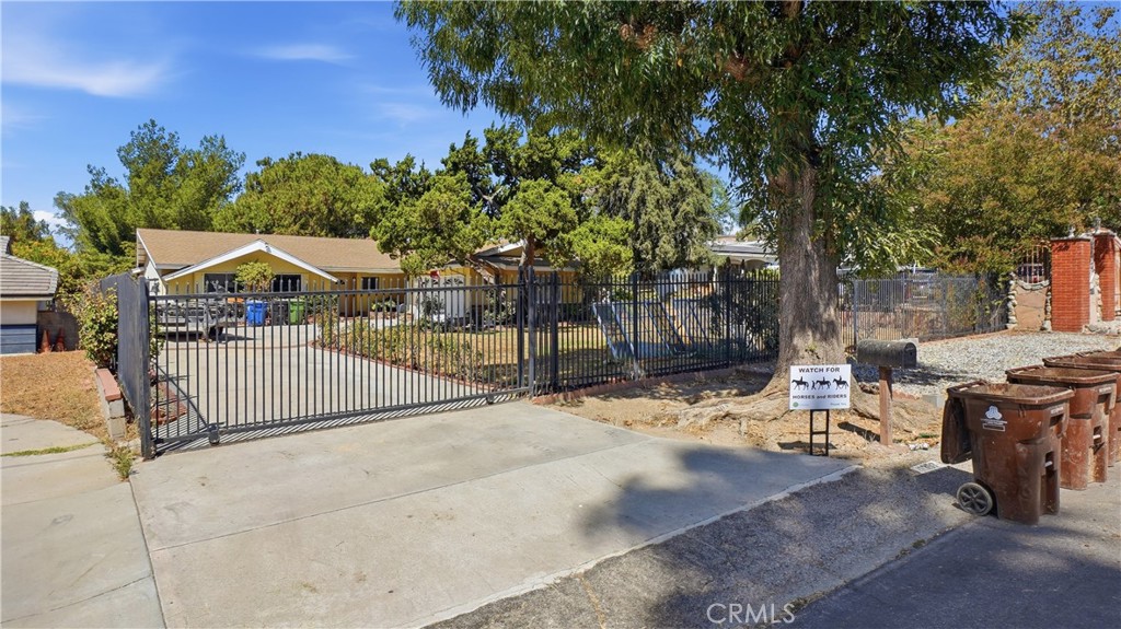 main property photo 5
