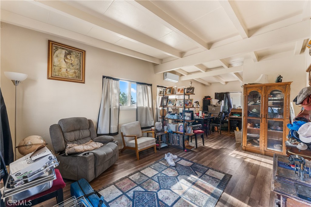 main property photo 11