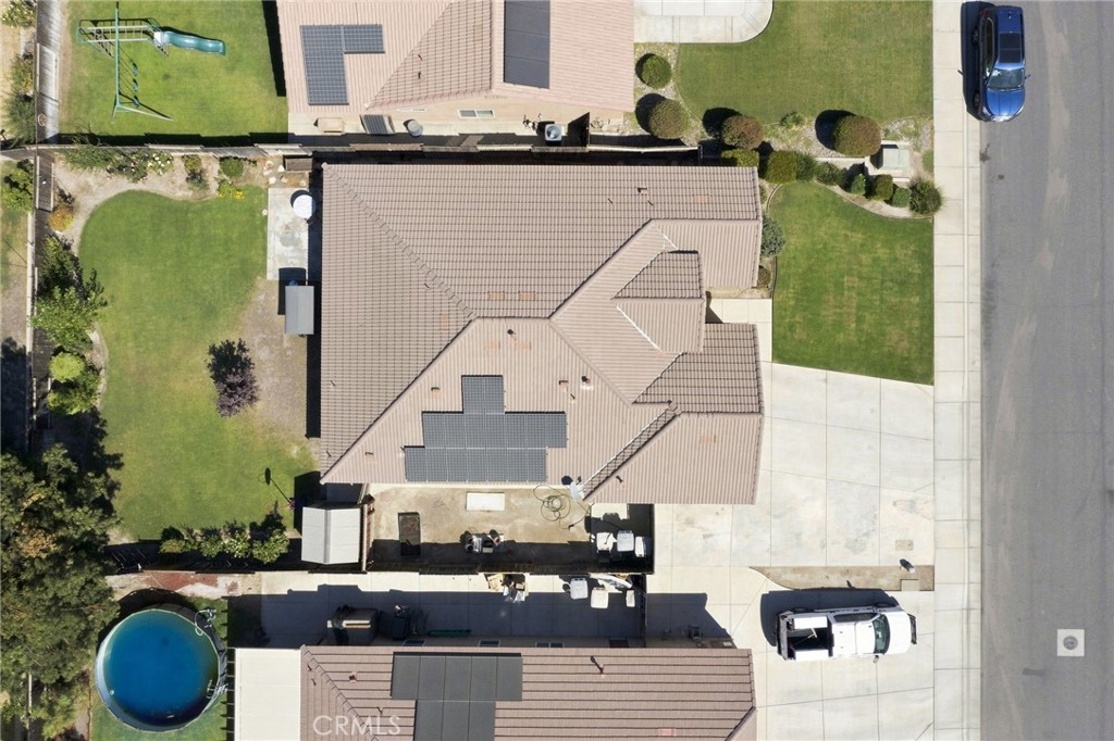 main property photo 30