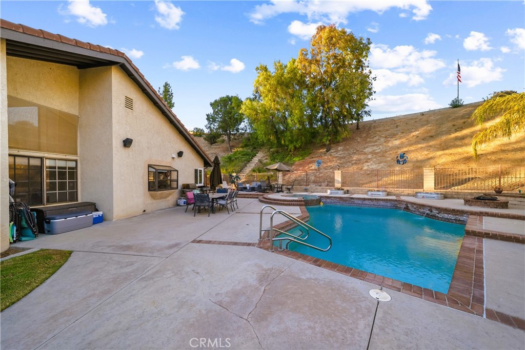 main property photo 41