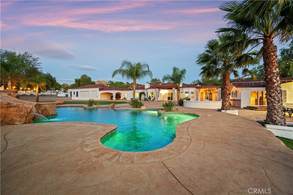 main property photo 14