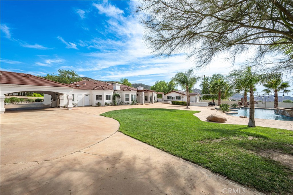 main property photo 30